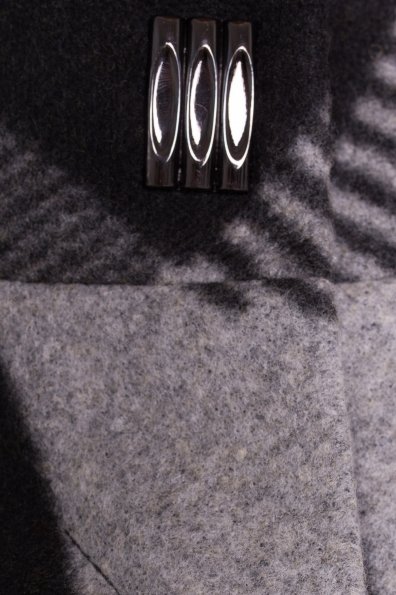 Пальто Луара 0505 Цвет: Черный/серый полоска Д2/С1,