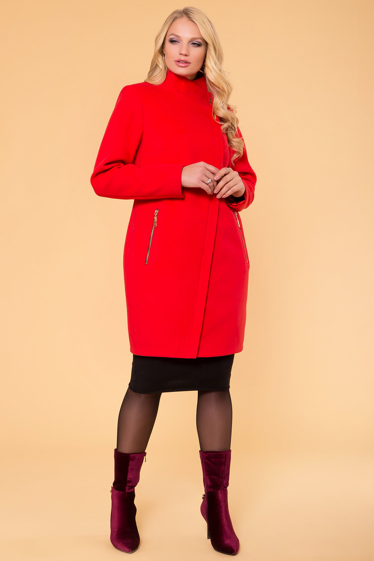 Женские пальто больших размеров в интернет магазине Красное демисезонное пальто Эльпассо 1 Donna 1096