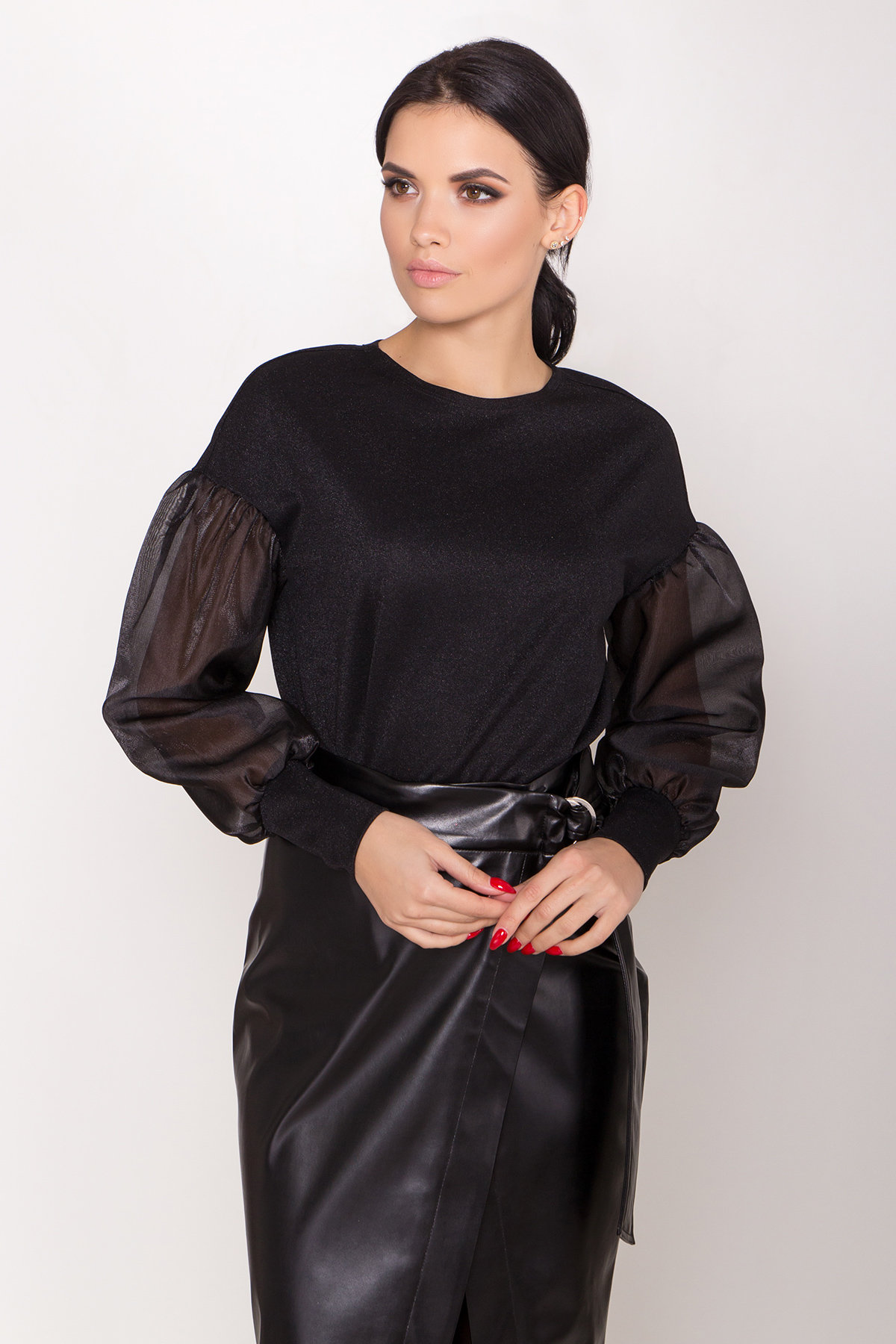 Блуза с актуальными рукавами из органзы Виго 8350 АРТ. 44519 Цвет: Черный - фото 5, интернет магазин tm-modus.ru
