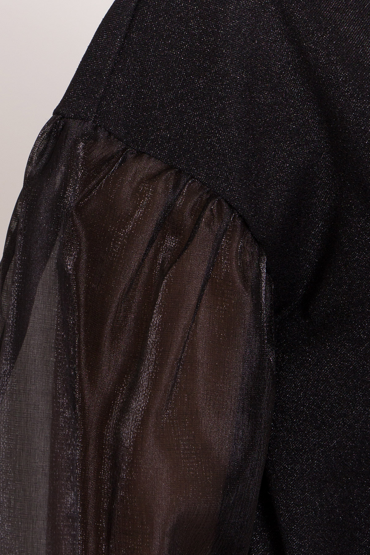 Блуза с актуальными рукавами из органзы Виго 8350 АРТ. 44519 Цвет: Черный - фото 7, интернет магазин tm-modus.ru