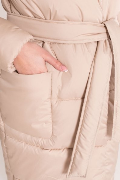 Удлиненный пуховик с накладными карманами Бланка 8622 Цвет: Бежевый Темный