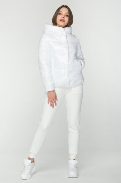 Короткая лаковая куртка Рито 8805 Цвет: Белый (жемчуг)