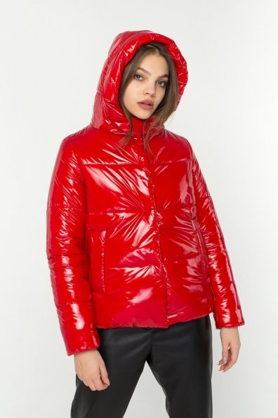 Короткая лаковая куртка Рито 8805 Цвет: Красный