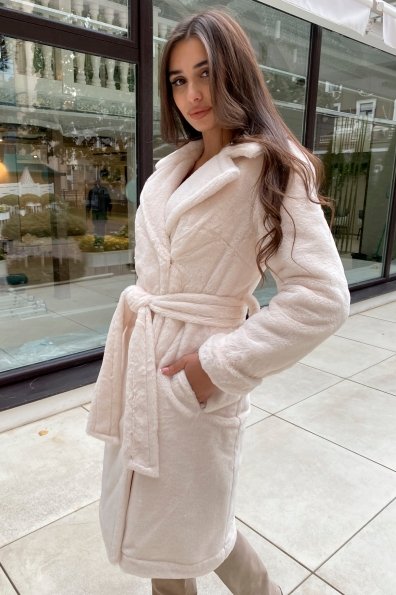 Зимнее пальто из искусственного меха норки Саманта 8641 Цвет: Молоко