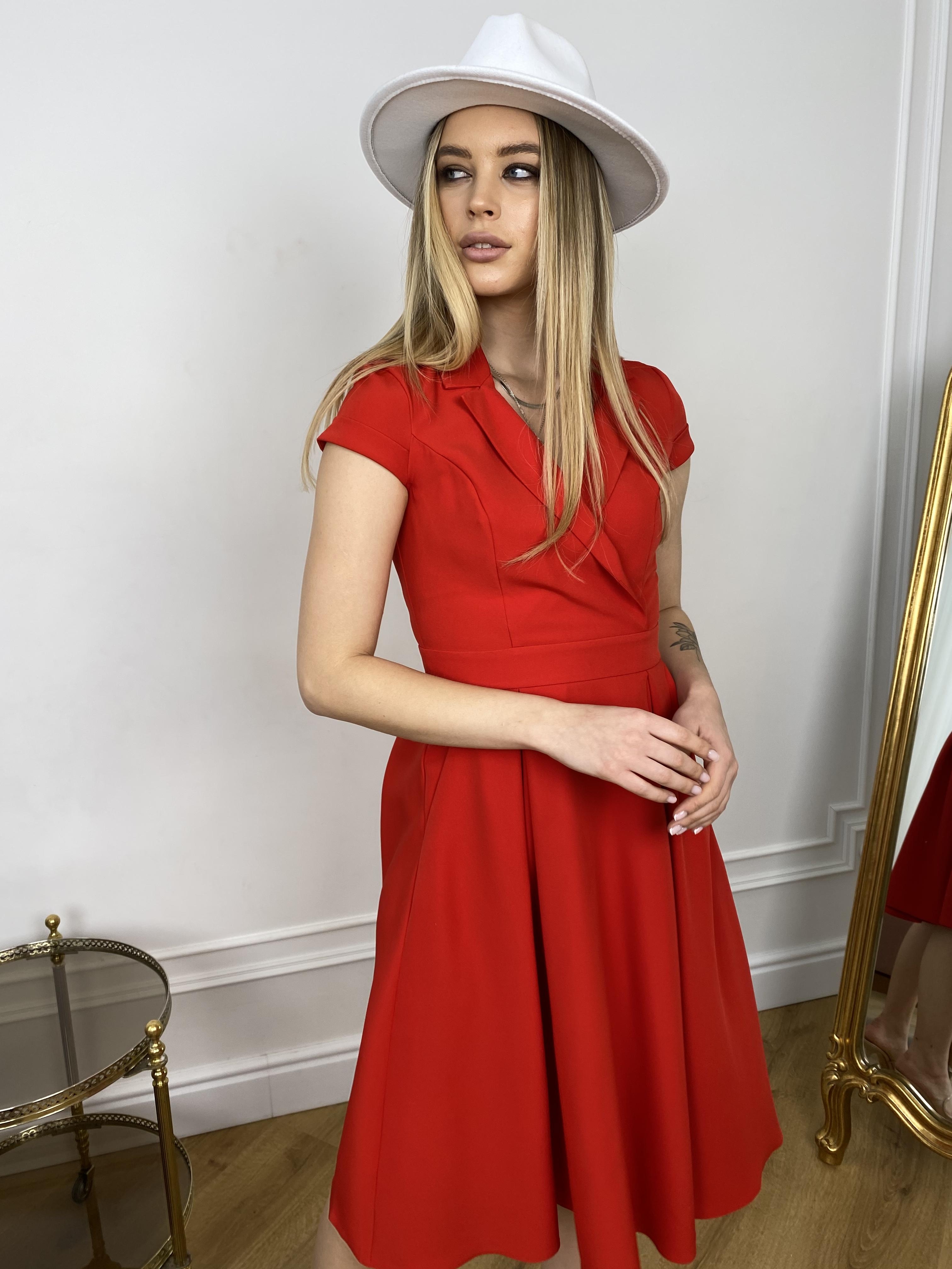 Артего платье из костюмной ткани 7441 Цвет: Красный