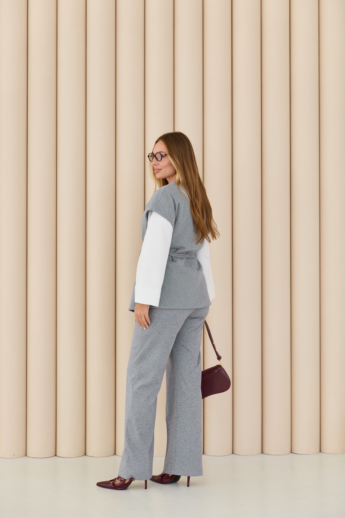 Жилет Стейл НОТ Діагональ 16058 Цвет: Сірий - фото №3 Жилет Стейл НОТ Діагональ 16058 Цвет: Сірий