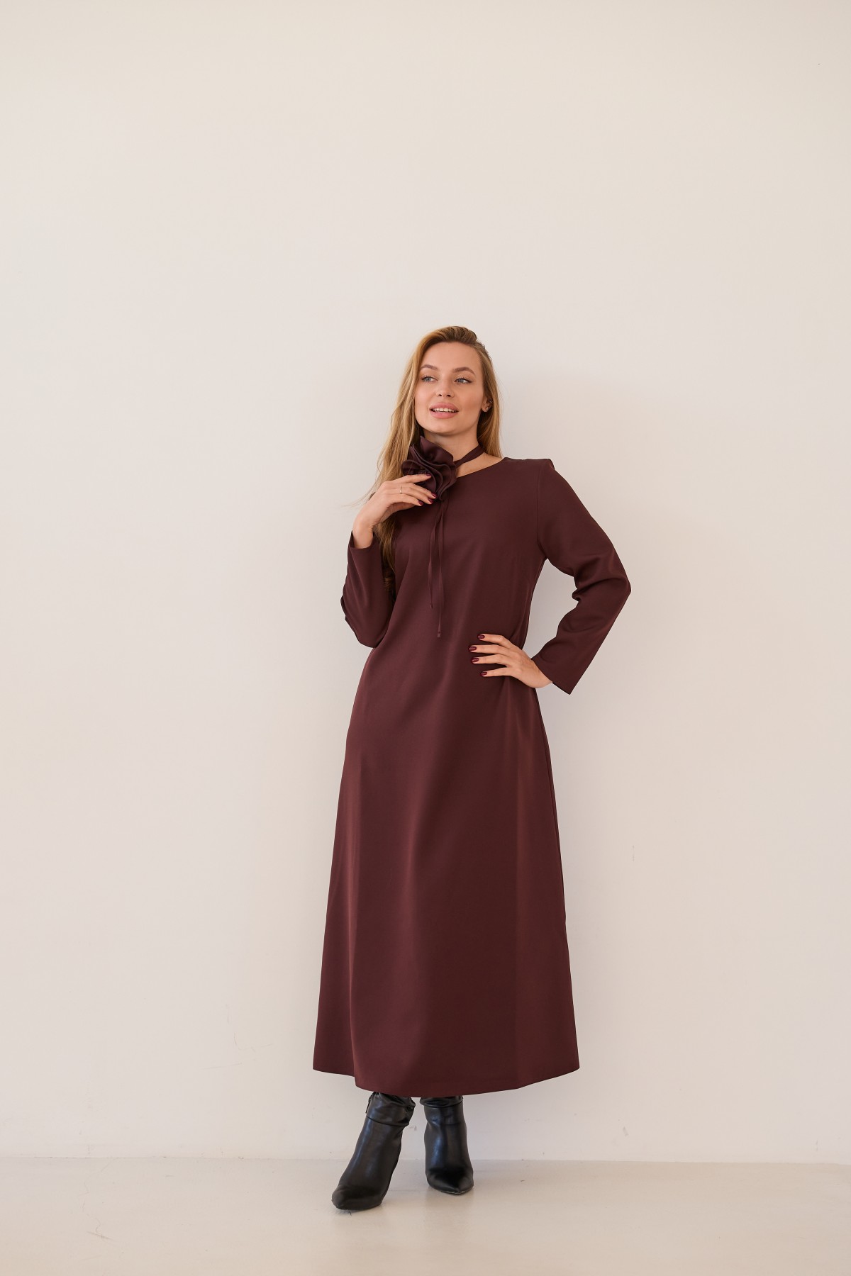 Сукня Плаза Максі Костюмка креп стрейч 16069 Цвет: Шоколад - фото №4 Сукня Плаза Максі Костюмка креп стрейч 16069 Цвет: Шоколад