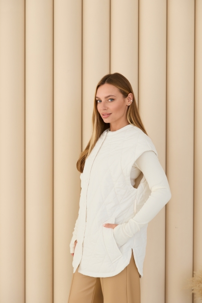 Жилет Ефір Плащівка Ammy стьобана РОМБ 16678 Цвет: Молоко