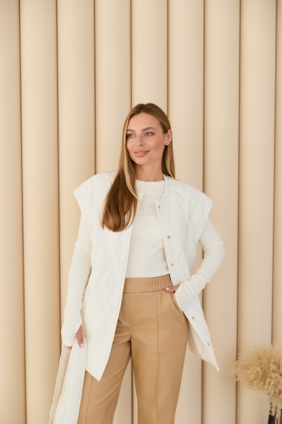 Жилет Ефір Плащівка Ammy стьобана РОМБ 16678 Цвет: Молоко