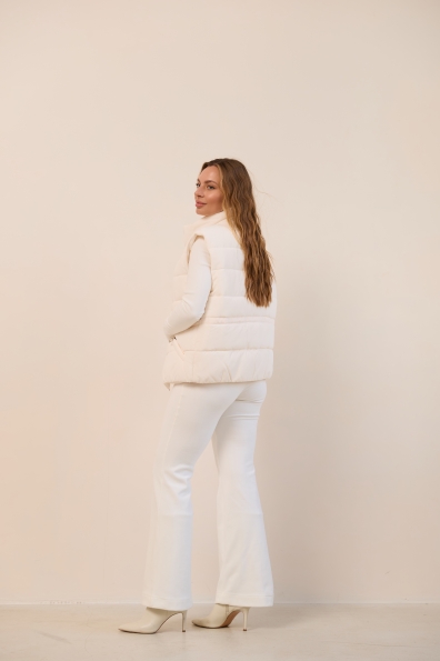 Жилет Бомонд 60 Плащівка Ammy 16724 Цвет: Молоко